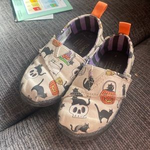 Toms Glow in the dark Halloween Alpargata shoes size 7 (toddlers)